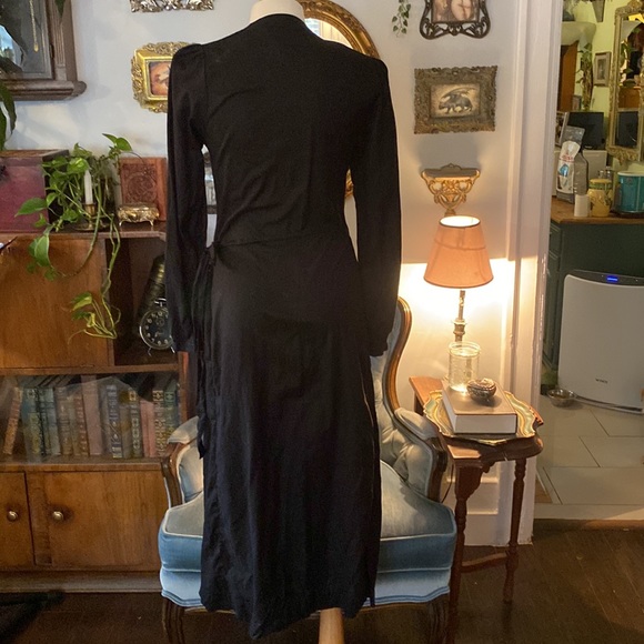 Wrap dress - Picture 2 of 10